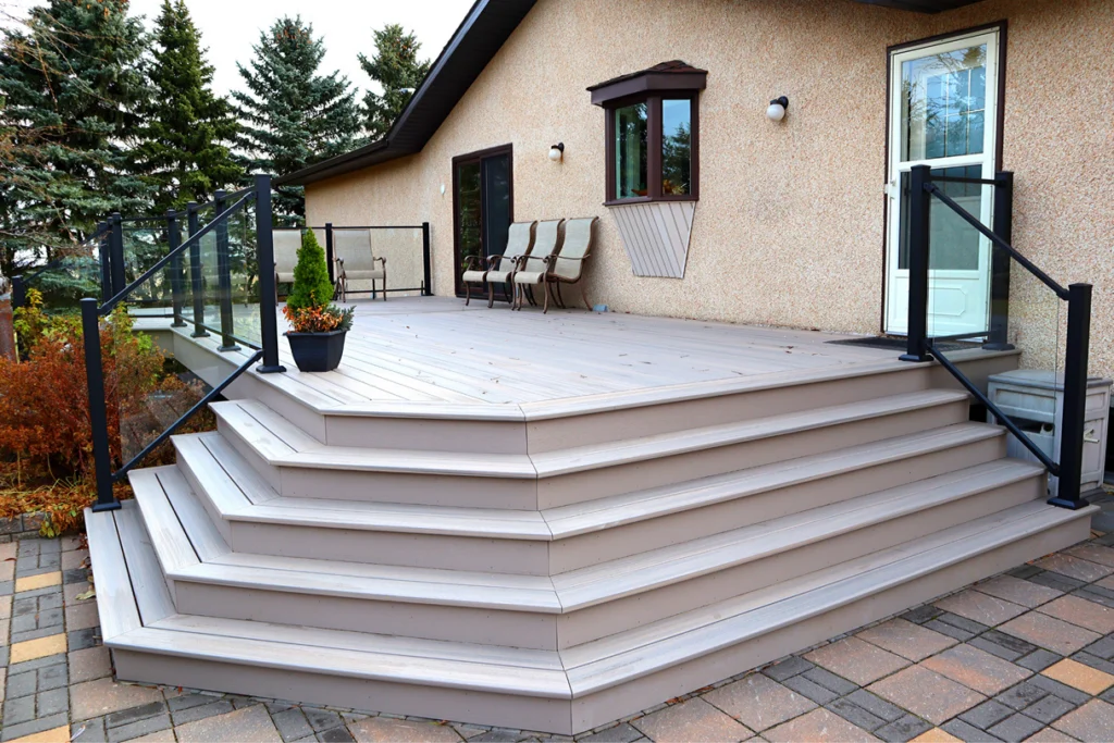 Prefontaine Style, Composite Decking in Edmonton from Sustain Builds